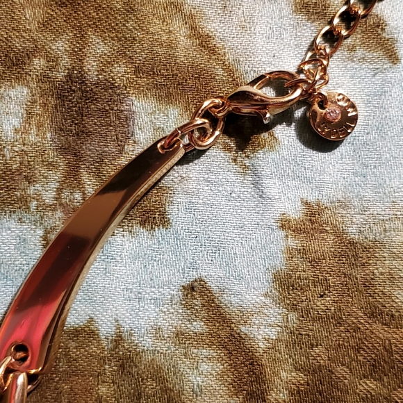 Lyndell Nyc Gold Choker - Picture 2 of 4